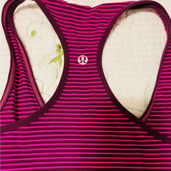 Lululemon Cool Racerback Size 6. - Picture 3 of 3